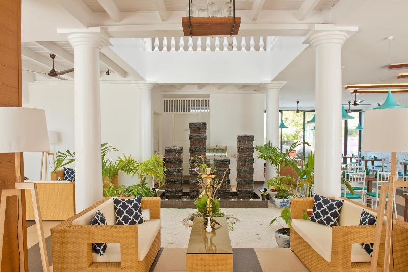 Crystal Sands Beach Hotel At Maafushi Exterior foto