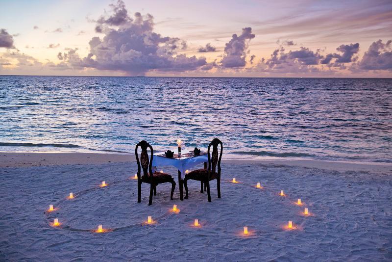 Crystal Sands Beach Hotel At Maafushi Exterior foto